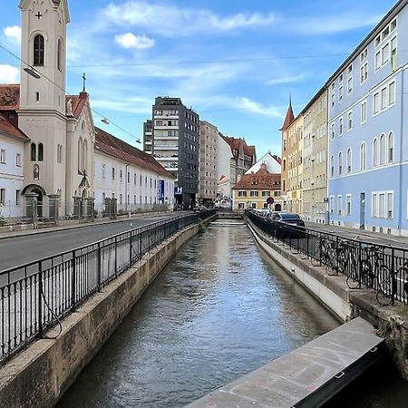 Cozy City Center Apartment Graz Bagian luar foto
