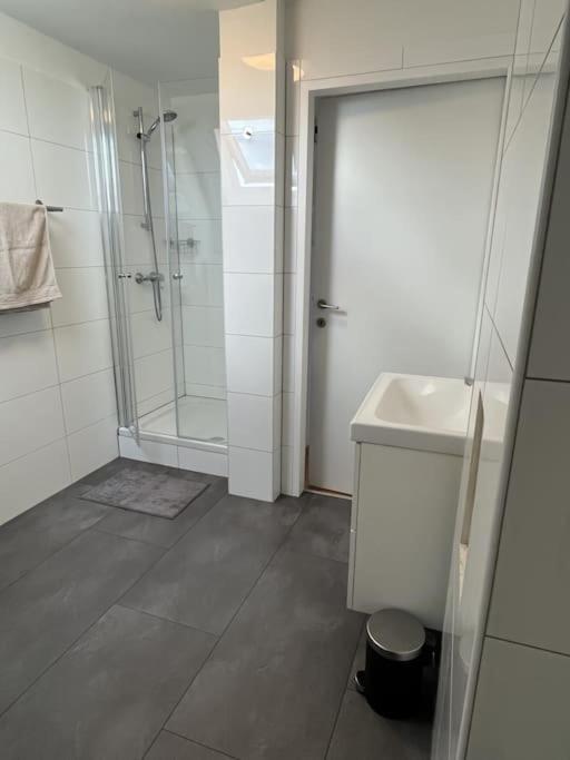 Cozy City Center Apartment Graz Bagian luar foto