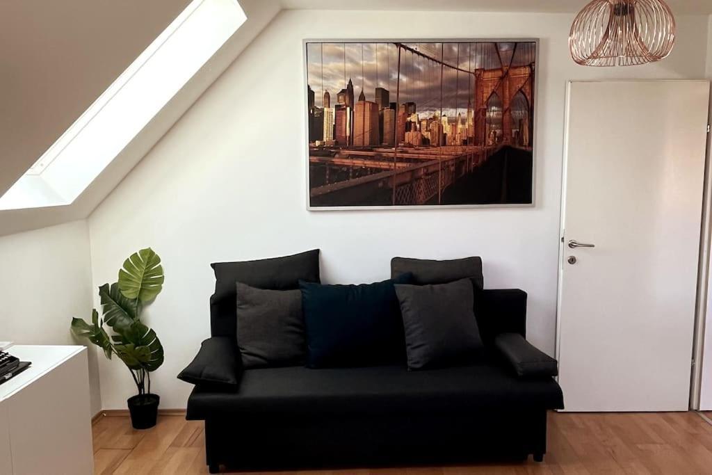 Cozy City Center Apartment Graz Bagian luar foto